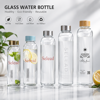 Bouteille d'eau sport en verre borosilicate 500 ml, résistante à la chaleur, avec manchon en silicone, couvercle en bambou, boucle de transport, cadeau d'affaires, vente en gros