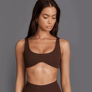 Soutien-gorge de sport pour <span class=keywords><strong>femme</strong></span> à col en U, design unique, couleur unie, sans manches, séchage rapide, vente chaude - Product Image 4
