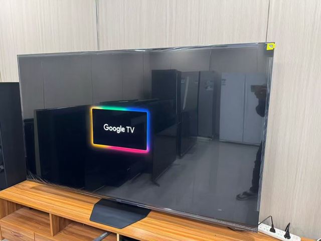 85-Inch 4K HDR UHD  TV with USB QLED Android Platform and LED Backlight for Hotels TFT Black Television