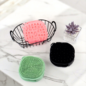 Brosse de bain carrée en silicone double face pour bébé avec tête de massage tactile pour usage en toilette, multifonctionnelle - Product Image 5