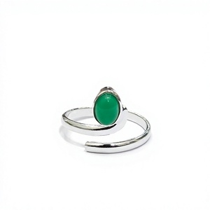 Anillo Unisex con Cabujón de Ónix Verde Grande, Hermoso y Cómodo, Ajuste Suave, Joyería Fina para Uso Diario - Product Image 1