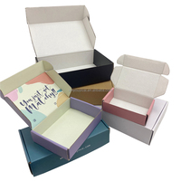 Boîte d'expédition en carton ondulé recyclable OEM, imprimée à l'intérieur et à l'extérieur, avec art personnalisé dessiné à la main, emballage cadeau pour e-commerce