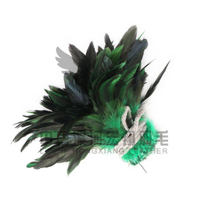 Plumas <span class=keywords><strong>de</strong></span> Gallo Naturales y Teñidas al por Mayor Directo <span class=keywords><strong>de</strong></span> Fábrica, para Prendas, Vestimenta y Adornos Coloridos DIY - Product Image 4