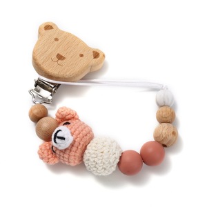 2024 Clip de chupete de madera de ganchillo hecho a mano soporte de Maniquí de haya con cadena de animales de dibujos animados estilo de juguete suave - Product Image 5