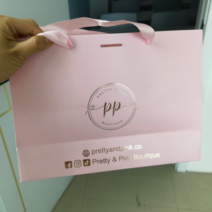 Sac en papier rose de luxe 230g 250g avec ruban, sac de shopping avec logo personnalisé - Product Image 1
