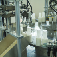 Pompe à vide sans air en plastique, Machine d'assemblage de bouteilles directement en usine, Machine d'assemblage de pompe à pulvérisation à gâchette entièrement automatique