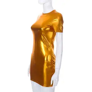 חדש לייצר מלאי נשים פשוט חולצת טי סלינקי Bodycon שמלת קיץ קצר שרוול סקסי מתכתי זהב מיני שמלות