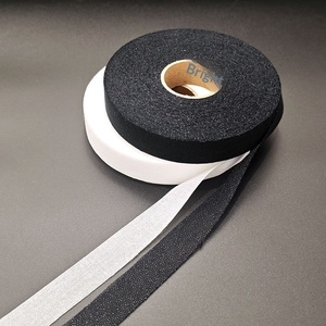 Entoilage tissé 5850 100% coton, coupe droite, non élastique, thermocollant, avec insert adhésif pour doublure de sangle - Product Image 1