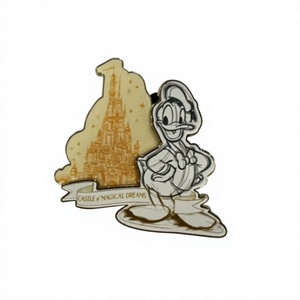 Pins de Solapa Modernos de Aleación de Zinc Fundidos a Presión, Personalizados OEM, con Diseño de Dibujos Animados, Electrochapados, Hechos en Vietnam - Product Image 1