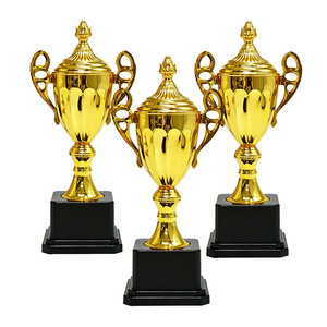 Trofeo de metal personalizado para competiciones deportivas, baloncesto, fútbol, premios estudiantiles, chapado en oro con base - Product Image 4