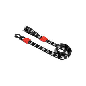 สายจูงสุนัขลายขาวดำ รุ่น Skull Leash 2.0 หัวเข็มขัดสีแดง - Product Image 2