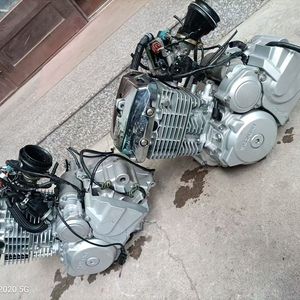 Moteur de moto Suzuki Rissho 150 Efi 6 vitesses d'<span class=keywords><strong>occasion</strong></span>, 4 temps, démarrage CDI, refroidissement par air, 1 cylindre, 150 cm3 de cylindrée - Product Image 2