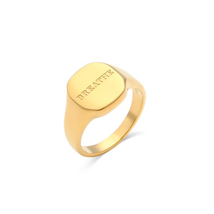 Anillo de Dedo Apilable Cuadrado Unisex de Acero Inoxidable Chapado en Oro con Palabras Grabadas Personalizadas, Popular en 2026 - Product Image 4