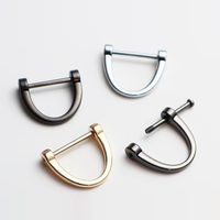 Accessoires de bijouterie faits à la main en forme de D, porte-clés de voiture, boucle en fer à cheval, pendentif pour bagages, pièces spéciales pour sacs, Hong