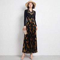 Expédition Rapide Offres en Gros Robe Plissée Élégante Coupe A-Line pour Femme Imprimé Doré Robes pour Femme Tenue de Bureau Style Miyake