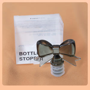 Tapón de vino de silicona con lazo de corazón para niña, tapón de vino tinto con diseño elegante - Product Image 2