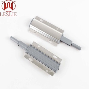 Loquets de porte et ferme-portes magnétiques Leslie, amortisseurs en plastique et aluminium pour portes de meubles - Product Image 5