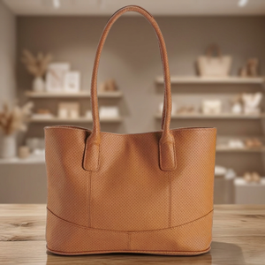 Pochette en cuir véritable artisanale pour femme de marque indienne BS International, grande capacité, durable, écologique, imperméable 2 ans - Product Image 1