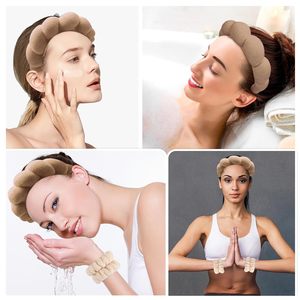 Set Fascia per Capelli e Fasce da Polso in Spugna Morbida per Spa, Lavaggio Viso, Trucco e Cura della Pelle, per Donne e Ragazze - Product Image 4