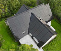 Tuile solaire en verre BIPV étanche IP67, panneaux solaires monocristallins en silicium entièrement noirs sur mesure pour usage résidentiel
