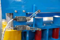 Machine de formage de tôles Eurotile entièrement automatique FORJEN avec moteur à engrenages pour tuiles de toit en acier coloré, marché africain