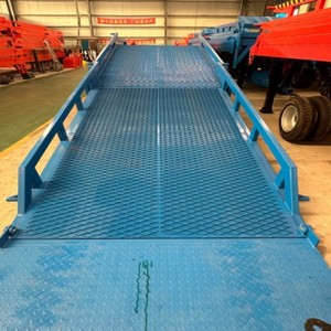 <span class=keywords><strong>Container</strong></span> Draagbare Laaddock <span class=keywords><strong>Ramp</strong></span> Platform Hoogwaardige Mobiele Instap Brug Mobiele Laadbrug - Product Image 4