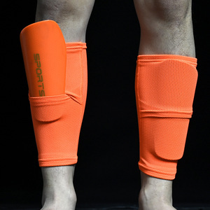 Equipo de fútbol protector <span class=keywords><strong>Espinilleras</strong></span> ligeras Soporte de <span class=keywords><strong>espinilleras</strong></span> de fútbol con mangas de pantorrilla <span class=keywords><strong>para</strong></span> niños Jóvenes Adultos - Product Image 3