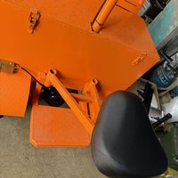 Camion à benne basculante électrique à quatre roues Capacité de charge de 1000kg Moteur de 1500W Outils industriels personnalisables OEM pour fermes, ranchs et entrepôts
