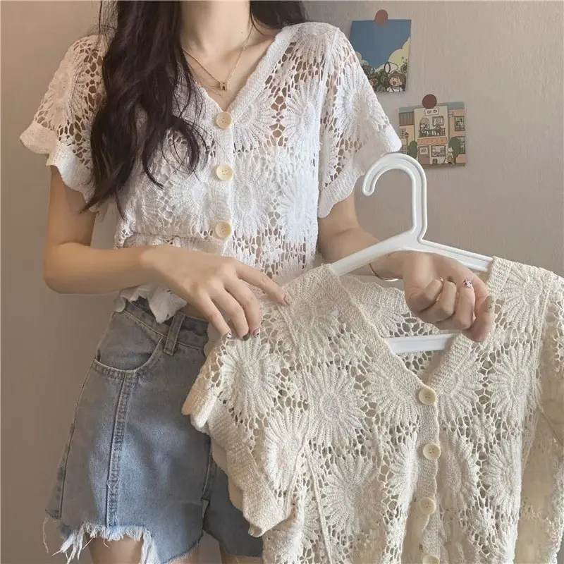 Blusa feminina bordada de crochê, blusa de renda floral com decote em v, manga curta, cintura fina, 2023