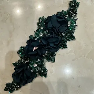 Nuevo diseño hecho a mano 3D flores coser en apliques bordado parche de diamantes de imitación para vestido de novia