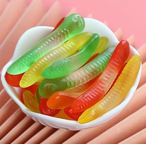 Bonbons gélifiés multicolores en forme de vers au goût de fruits sucrés - Product Image 2