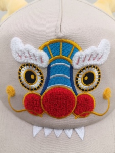 Gorras de Béisbol Personalizadas con Diseño de Caricaturas y Logotipo Bordado en Tela - Product Image 2