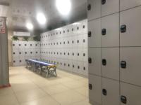 Armoire de rangement pour vêtements en plastique ABS à porte unique bon marché pour salle de sport à domicile