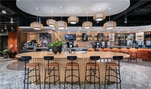 Barra de Bar Ovalada Moderna con Taburetes de Madera para Muebles Comerciales de Hotel, Estilo de Diseño Contemporáneo - Product Image 6