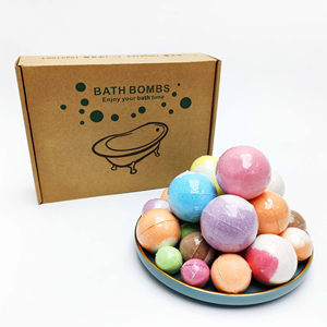 Bombes de bain de pieds bio, naturelles, faites à la main, aux huiles essentielles pures et aromatiques, pour pédicure et soin des pieds. - Product Image 3