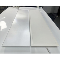 Plafonnier LED encastré ultra-fin à cadre en aluminium, faible indice UGR, 1200x300 (30x120cm), 1x4, sans scintillement, avec variateur Dali, UGR < 19