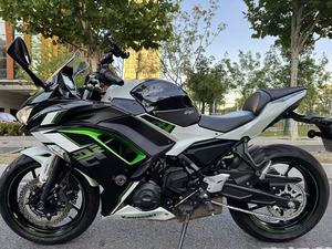 <span class=keywords><strong>Kawasaki</strong></span> Ninja 650 - Motocicleta Deportiva de Turismo con Motor Bicilíndrico en Paralelo de 650 cc - Product Image 2