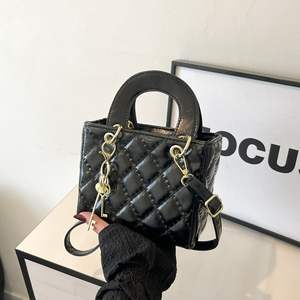 Bolso de Mano Acolchado Cuadrado Pequeño para Mujer, Estilo Coreano Retro Casual, con Correa Única y Cierre de Cremallera, Tipo Bandolera - Product Image 1