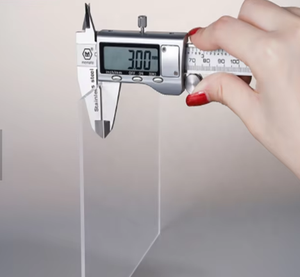 Hoja de acrílico transparente 1,5mm Resistente al amarilleo personalizado para caja de acrílico - Product Image 3