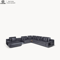 Meubles de salon italiens en bois de dernière génération - Canapé en cuir noir luxueux avec design en forme de L - Ensemble de canapés pour villa