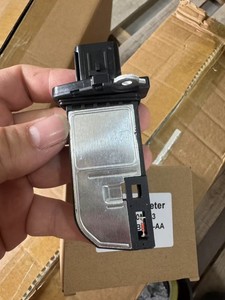 8V21-12B579-AA Massa Flusso Aria Meter MAF Sensore Per Citroen <span class=keywords><strong>Ford</strong></span> Volvo 8V21 12B579 AA - Product Image 3