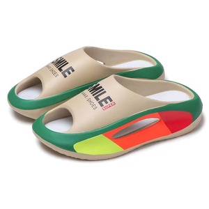 2023 All-match hommes et femmes antidérapants à l'extérieur pour porter des pantoufles de plage de bain - Product Image 1