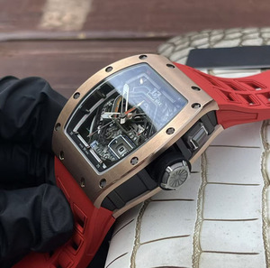 Une nouvelle texture haut de gamme tendance, un cadran unique ajouré, un tachymètre, un cadran lumineux, des aiguilles, montre de sport pour homme - Product Image 3