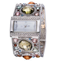 Montre à Quartz en acier inoxydable personnalisée pour femmes cadran en verre minéral boîtier carré 10m résistance à l'eau boîtier en alliage de Zinc boîte à bijoux