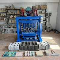 Machine à fabriquer des briques haute capacité 4-40 avec levage automatique pour briques de pavé en cendres volantes autobloquantes et utilisation pour le revêtement routier