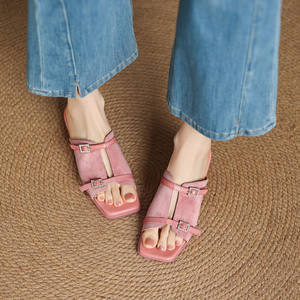 Sandalias de tacón medio con hebilla y puntera abierta, modernas y versátiles, de cuero genuino suave, sin talón, para mujer. - Product Image 6