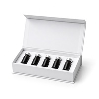 Boîte cadeau rigide magnétique blanche avec logo personnalisé, 5 emplacements, insert en EVA, boîte d'emballage pour flacons cosmétiques en verre ambré pour soins de la peau
