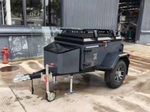 Autocaravanas Espaciosas 4x4 Ligeras y Resistentes a la Corrosión para Acampar al Aire Libre, Remolque RV para Viajes por Carretera con Cocina - Product Image 3