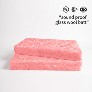 Isolation en fibre de verre pré-découpée en rouleau pour construction de cadres en bois, conforme aux normes américaines UL ASTM, Green Guard. - Product Image 1