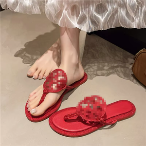 รองเท้าแตะแฟชั่นฤดูร้อนแบบใหม่สำหรับผู้หญิง รองเท้าแตะลำลองแบบสายรัด PVC รองเท้าแตะเจลลี่แบบสวมพื้นเรียบสำหรับใส่ไปชายหาด - Product Image 3